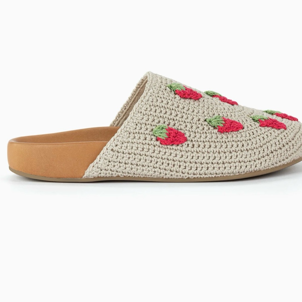 The Sak Strawberry Embroidered Women's Slip-On Shoes in Size 9 - Picture 6 of 16